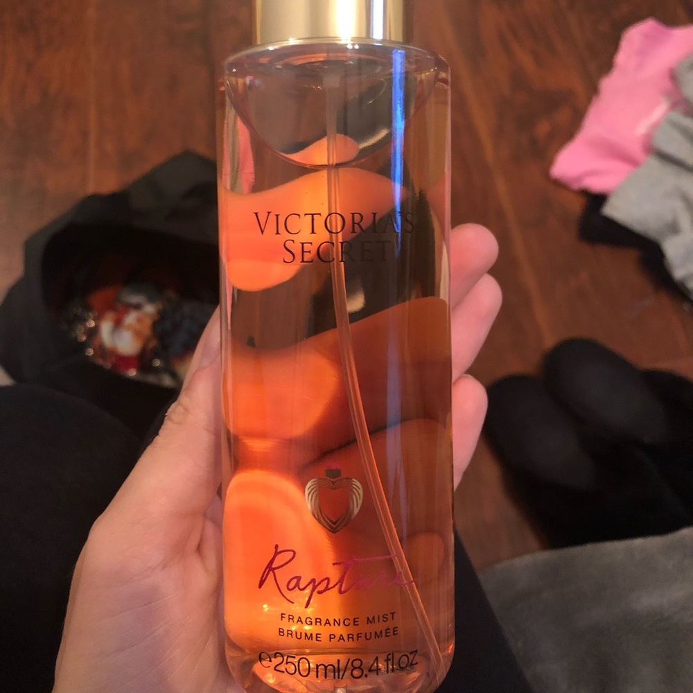 Victoria’s Secret Rapture fragrance mist
